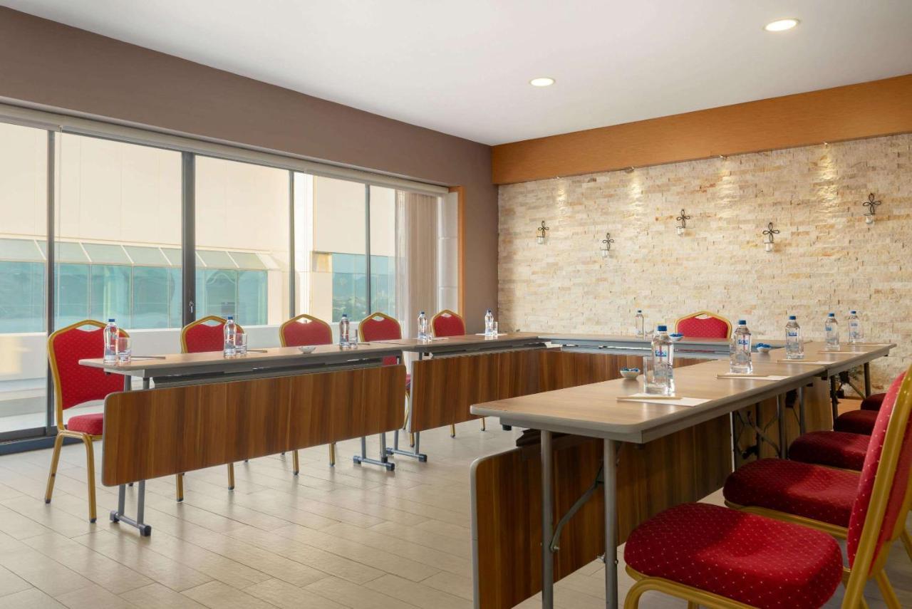 Ramada Plaza By Wyndham Eskişehir Eksteriør bilde