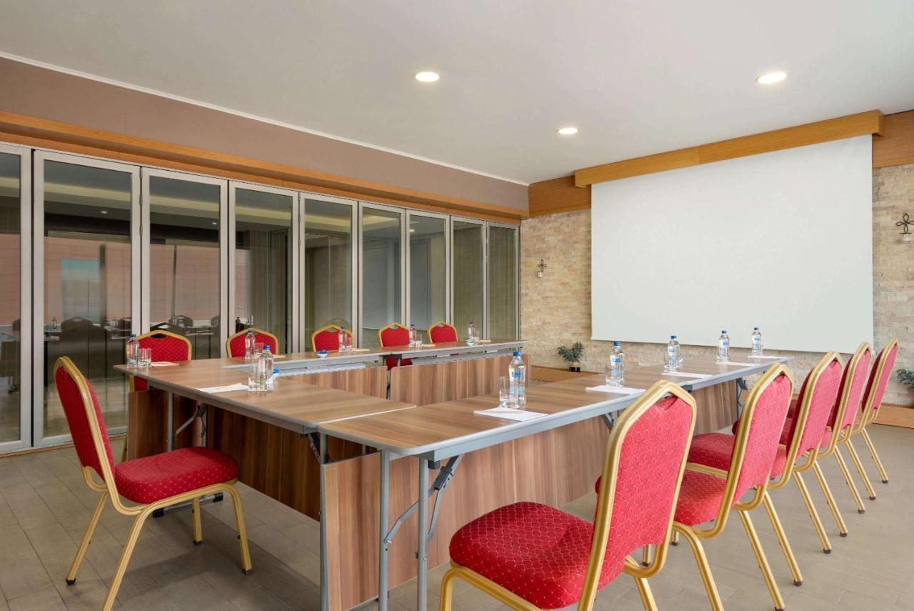 Ramada Plaza By Wyndham Eskişehir Eksteriør bilde