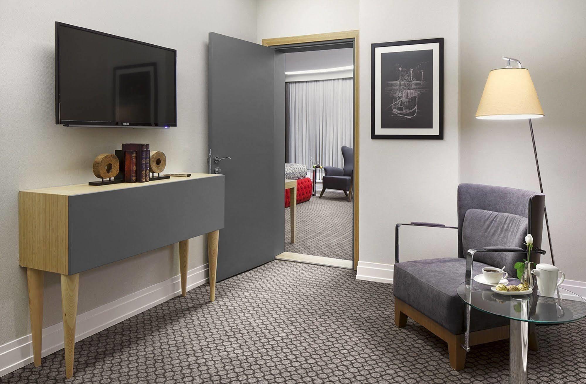 Ramada Plaza By Wyndham Eskişehir Eksteriør bilde